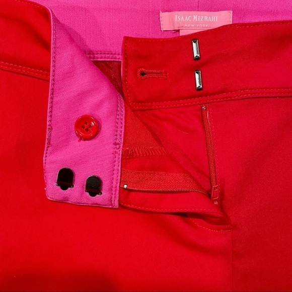 Isaac Mizrahi Red Scalloped Hem Tailored Flat Front Short with Pink Waistband 12 - Picture 6 of 8